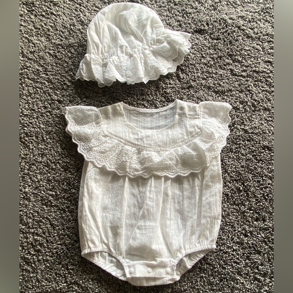 SHEIN White Bubble with Matching Sun Hat